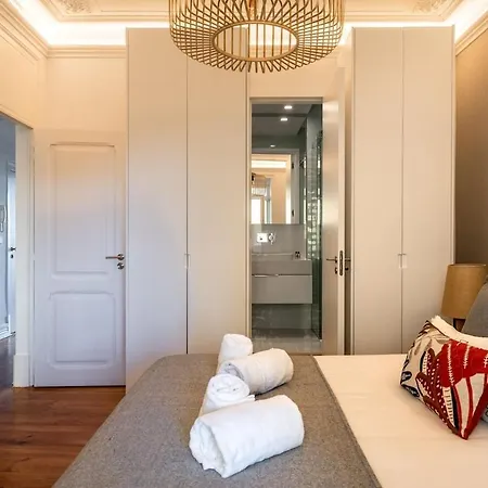 Appartement Lisbeyond - Estrela Gem - Walk To Basilica & Parks *